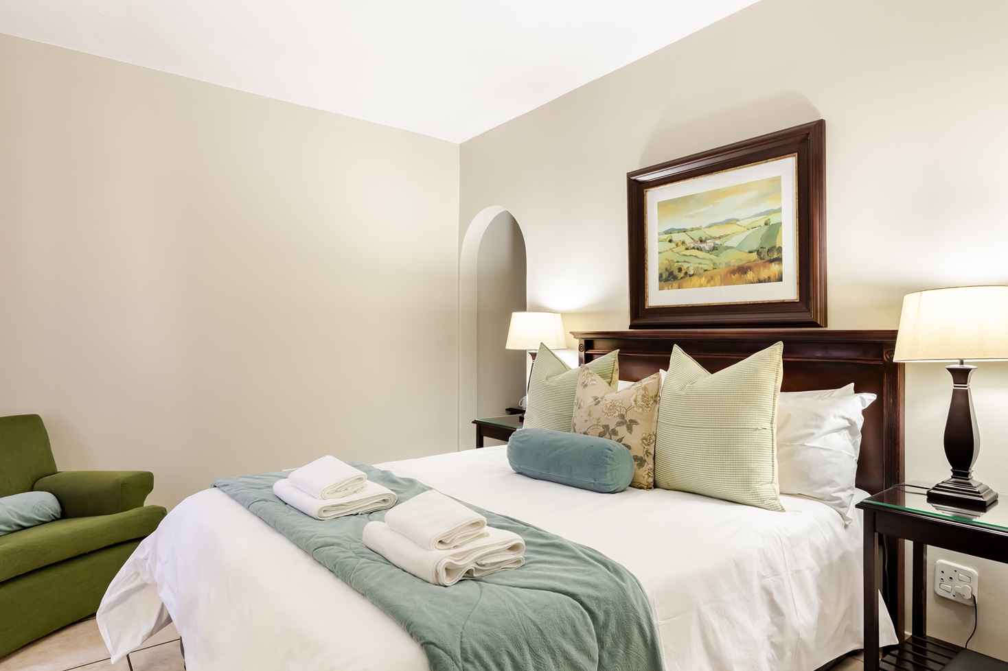 Luxury Queen Rooms